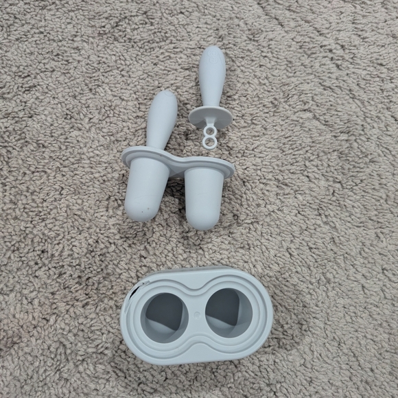 Ezpz Tiny Pops Silicone Ice Pop Mold Set - Gray - Picture 11 of 12